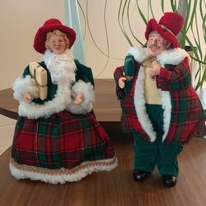 Vintage Holiday Carolers Figurines
